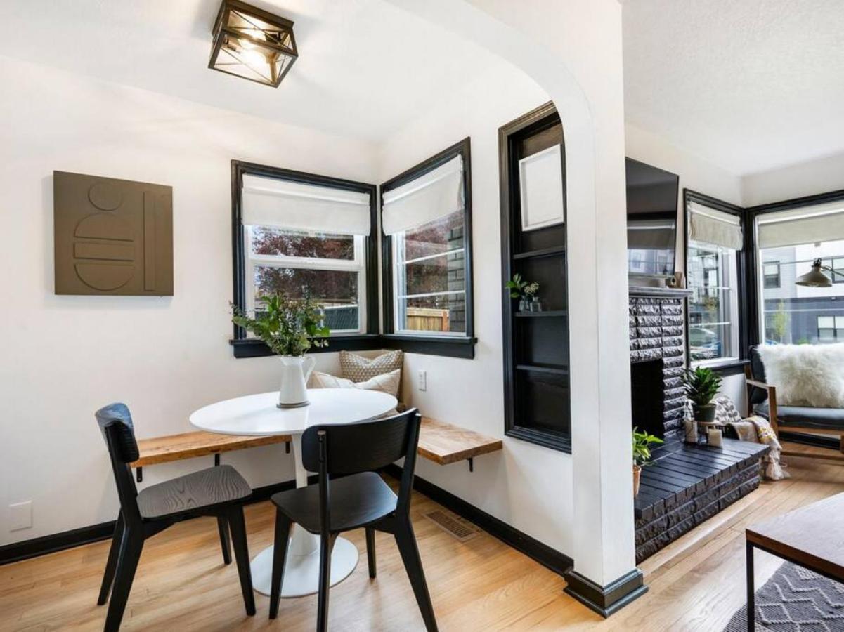Picture Perfect Bungalow In The Heart Of Dt Vancouver Zewnętrze zdjęcie