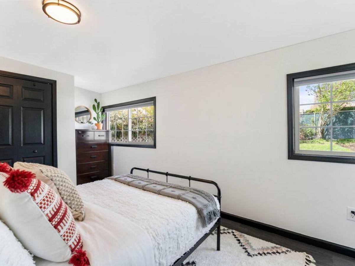 Picture Perfect Bungalow In The Heart Of Dt Vancouver Zewnętrze zdjęcie