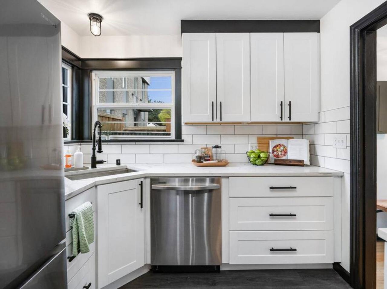 Picture Perfect Bungalow In The Heart Of Dt Vancouver Zewnętrze zdjęcie